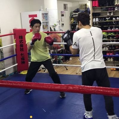 ボクシング🥊が大好きで元気になれます。モンスター井上尚弥！凄すぎる！(天国の尚弥大ファンだった桜🌸さんにチャンプの活躍報告係→現在9戦9勝8KO)。昭和アポロジム。平成令和天満橋ボクシングジム在籍。ロッテファン(半世紀)リーグ優勝記憶なし😢佐々木朗希⚾で夢を！