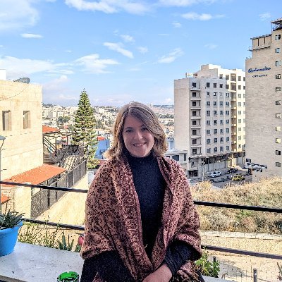 ana_ismi_anna's profile picture. stories & long walks & tea