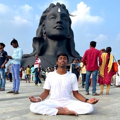 ImCHAN333's profile picture. InWhollyLiving | YogaPractisioner |