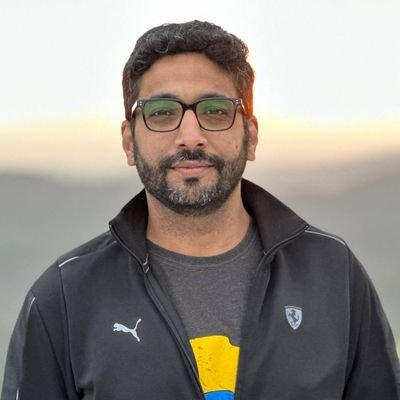 ruchirinamdar's profile picture. No one pays me for view so obviously they’re mine! Love music, travel, technology, finance, hussle and my views!