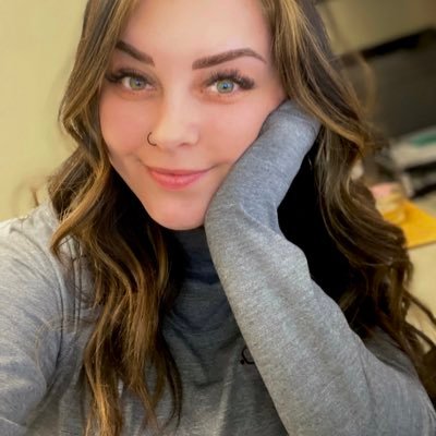 alyssabarns's profile picture. mom of two 💙💖