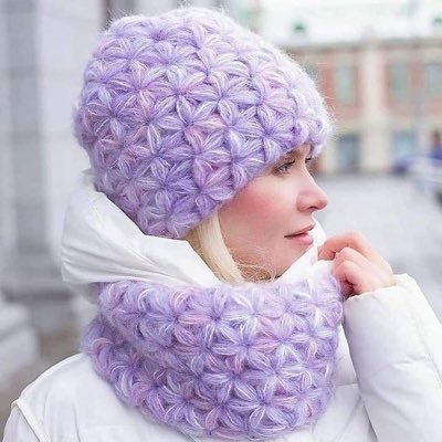 I know how to knit, crochet, sewing, tatting, macrame, bake. Love nature and a good company of smart no BS people.
