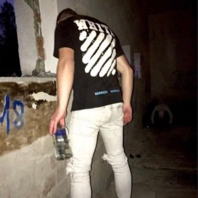 𝐒𝐭𝐫𝐚𝐭𝐞𝐧𝐲́ 𝐁𝐨𝐲🔪𝟐𝟏.𝐲.𝐨