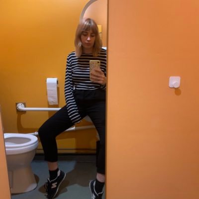 __jodieb's profile picture. poet, philosopher, failure ~ she/her