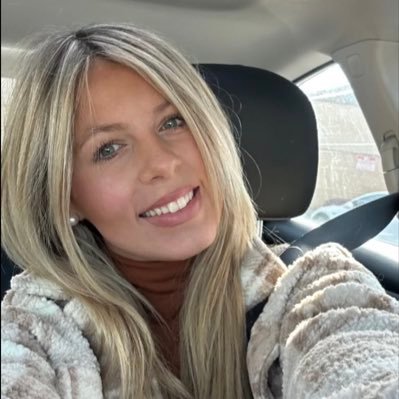 gracerisio's profile picture. 