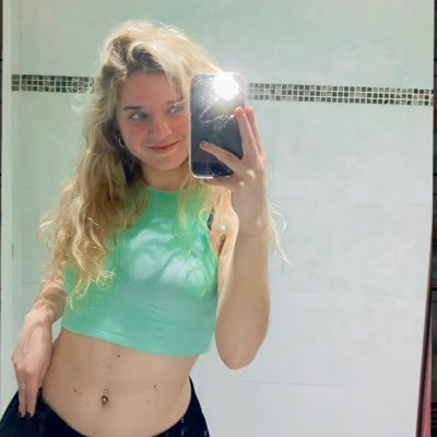 Bailarina ♥️. Ciencia Politica UBA📚. tengo sueño todo el tiempo no importa cuando leas esto
