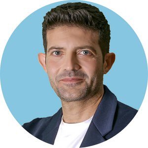 Formador y Consultor. IA & Marketing Digital. +20 años de experiencia. Creador de contenido TikTok & Instagram con +1M