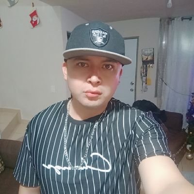 RafaelR84055126's profile picture. mente abierta😎