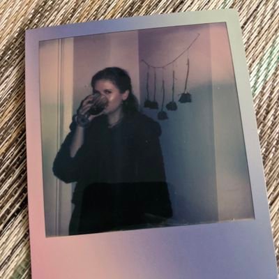 this is a safe space for evil women masquerading as manic pixie dream girls
.
lilnasx fan account/Colleen Hoover hate account