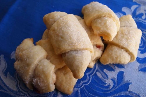 While Bubala's Rugelach is no longer in business, my obsession with rugelach--and The Food of My People--remains. Also: museum writer, kitsch-ist, automat fan
