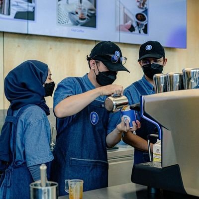 if the hurt comes, so will the happiness 💙 be patient.
Barista°Baking°Muslima🤍