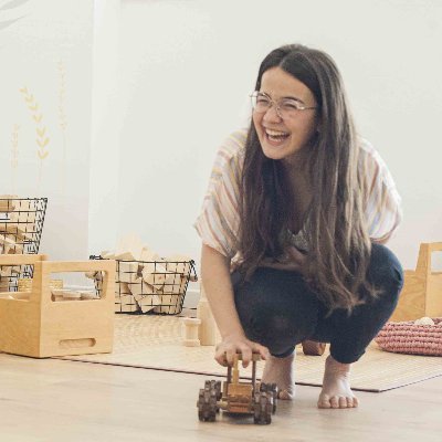 Fent @Caliumoianes.

Educadora infantil (UAB)
Màster en Neuroeducació (FUB)
Cursant - Pedagoga Pikler (Pikler - Lockzy)