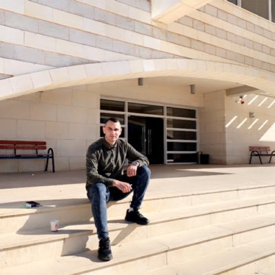 ولا يكسر اللهُ بخاطرك إلا ليُرضيك بما هو خيرٌ لك..❤️