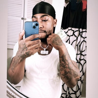 fuck you , him , & who ever else you wit 🖕🏾#FreeTheCampain 💜 The policy is GET THE BAG 💰🥷🏾