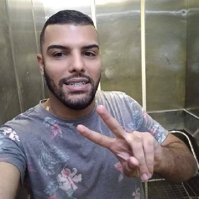 FelipeJorge89's profile picture. Não é o mais forte que sobrevive, nem o mais inteligente, mas o que melhor se adapta às mudanças