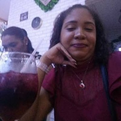 LissetteRamre18's profile picture. 