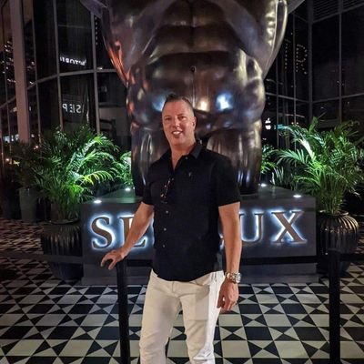 NY, FL & TN Broker Owner 17 of years Co-founder at Planet Wealth with $34M+ Raised 🚫 Wall Street 🚫 Big Banks 🚫 VC's.
On a Mission to Empower the Masses 🔥