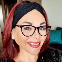 ✨ Vicki Mooney ✨ (@curvyvickim) 's Twitter Profile