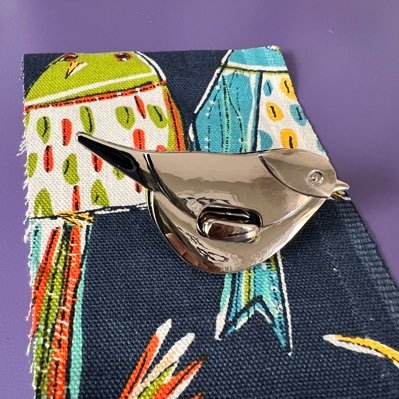 Fiber artist!  Lover of bag making, quilting and hand dyeing fabric.  Let's connect all of the  bag makers on social media and learn from each other.