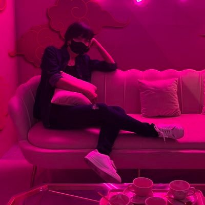 ✨ slave of capitalism ✨ • work hard & play harder 🥂 • adopting cat’s lifestyle instead of an actual cat 🐈✨