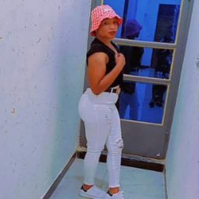 ZeezeeBaby7's profile picture. Student