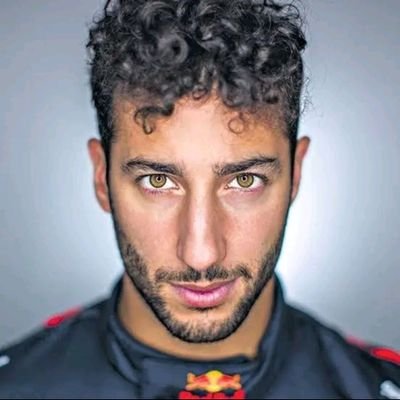 @jamtarts | @nufc | @danielricciardo