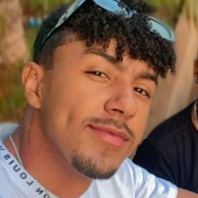 lucasgabsilva's profile picture. Vamos viver feliz, sem pressa. Quem corre tropeça.’ 🍃| Insta:https://t.co/svCkdEyhf7