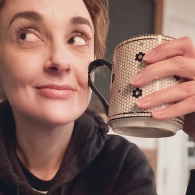 TeachALatte's profile picture. ❤️ Special Education Teacher ✏️ / Runner 💪on Lake time 🛶/Latte and Mystery lover ☕️❓🤔