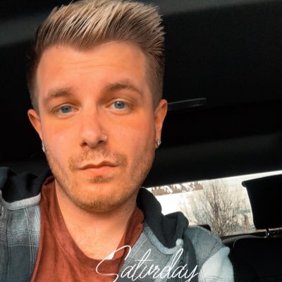 CodyLeeee's profile picture. Married😘 🤷🏼‍♀️ Team IPhone 📲 2014 graduate 🎓 Oregon Grown 🌲 Snap -cklee0422🤙🏼