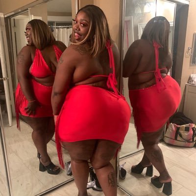 Sexy Chocolate BBW Freak 📏65Inch🍑 Ass! I love to travel and Make Money! DM for booking! $cherishcheeks