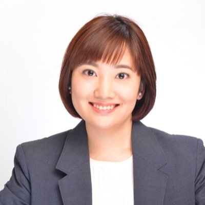 hanako_onuki's profile picture. 東京藝術大学美術学部卒業後、新卒で出版社に入社、演劇専門誌の編集に従事。23年より現職。社会人学生として東京大学大学院人文社会系研究科修士課程(文化資源学)に在学中。芸術や文化がどのように社会を豊かにできるか、その可能性と実践について考えています。文学座附属演劇研究所53期。無隣館3期。広島県竹原市出身。