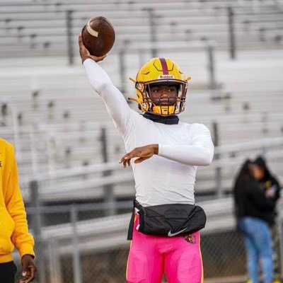 5’9 165 l C/O 2026 l 3.6 GPA l Db Qb Wr Fs l West Charlotte highschool - Instagram:@kd_smith9 Email:kdsmith9@icloud.com Cell:980-677-7669