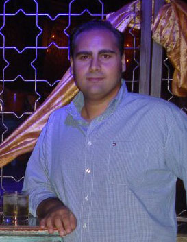 Ricardopacifico's profile picture. Amante de las tradiciones, de lo puro, de la elegancia, de las Hermandades y Cofradías. #priostia #pazyesperanza. Diseño y calidad de joyas en @CucaSimon