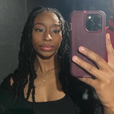 adriennehare_'s profile picture. 