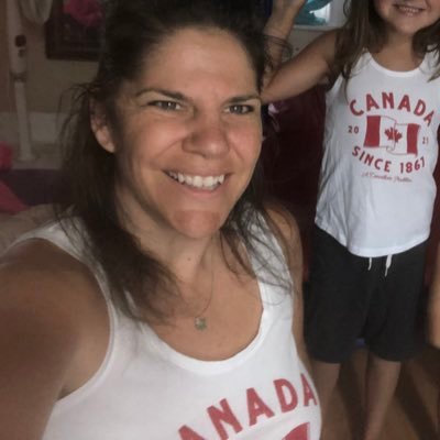 Fringe Minority 🇨🇦 🚚🚛 👀 searching for my missing Mom Lorraine Roach.💜 third profiles a charm. retweeting freedom!! DO NOT COMPLY