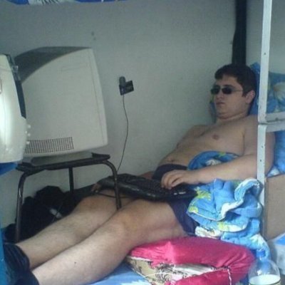 Fremd237's profile picture. Truth is like poetry. And most people f***king hate poetry.