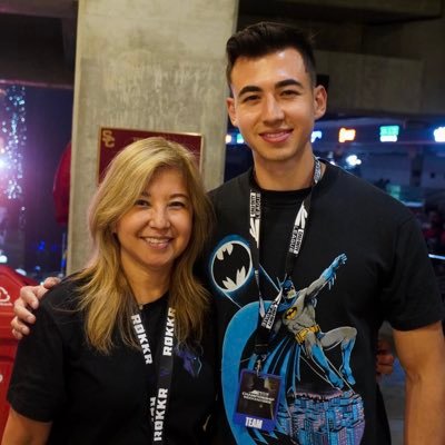 Proud mom of Dillon Price @Attach Call of Duty World Champion @astatementof