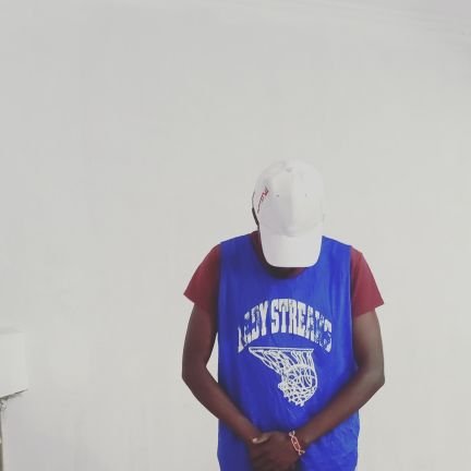 fesmanu01y's profile picture. Simplicity✌✌done with it