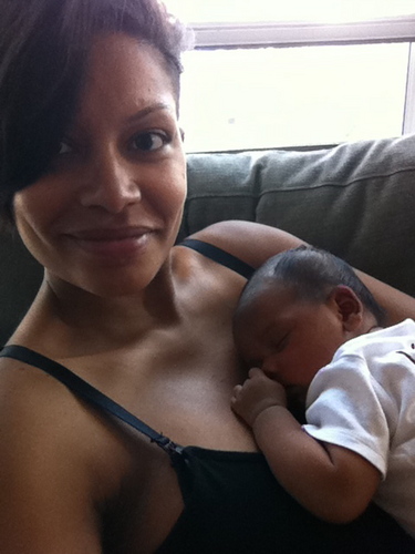 emdee_r's profile picture. Gemini, wife, lawyer-lite, reluctant vegetarian & new mom.