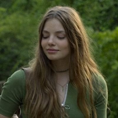 (ela/dela/a) • bookstan • infp • multifandom • chalé 6