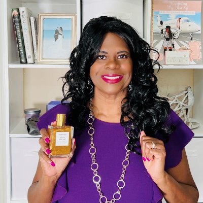 UGC Creator driving exposure/sales for brands focused on fashion & beauty, self-care, travel, lifestyle & home to mature women. Email - rhonda@thematurediva.com