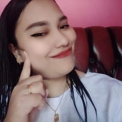 FebriyaniFebri6's profile picture. sederhana