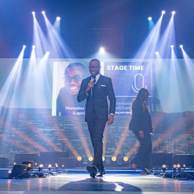 richillionnaire's profile picture. ✈️ Aviator | coach | consultant | trainer | 🎯 J’aide à structurer les entreprises à l’aide de systèmes & de process pour + de performance et + de profits 🎯