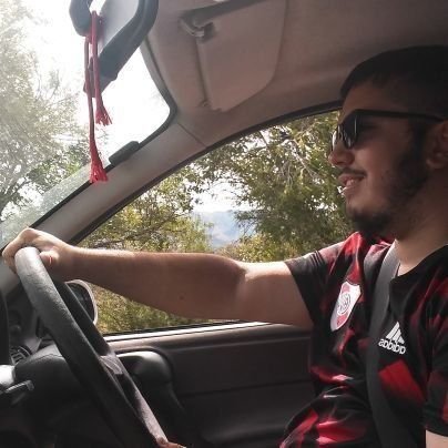 feliperdt's profile picture. Hincha de Juan Perón y las Viejas Locas. 
No quiero ventajas amigo, peleo con las mismas armas. 
River por encima de todo y todos.