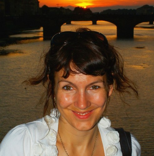 AndreaMayerHalm's profile picture. Autorin, Journalistin und Münchenerin, die gerade Kosmetikerin wird. Noch in Ausbildung, aber schon im Dienst der Schönheit. #Naturkosmetik #Hauschka #Beauty