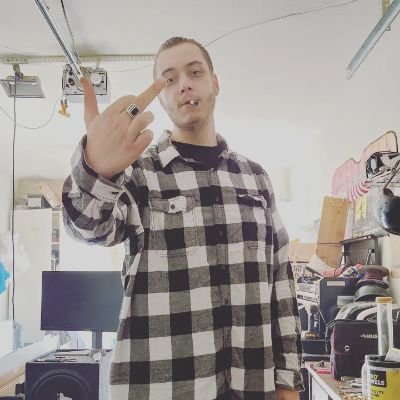 Small town guy, small town vibe, gamer/streamer come check me out on YouTube some time✌🏼