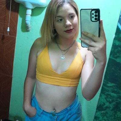 _Juliirdz_'s profile picture. Acuariana y?Twitteo muchas boludeces, ojalá alguna te haga reír🙃