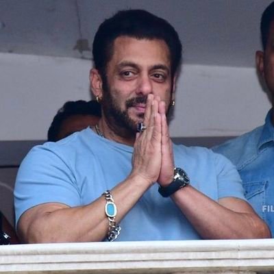 SALMAN KHAN ♥️


@beingsalmankhan 🌏