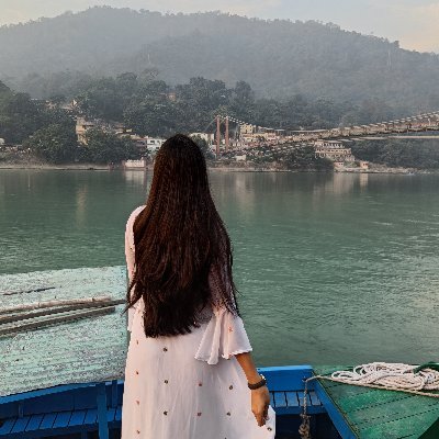 I'm obsessed with cats, food, kdrama and #biggboss16
#Priyankit fan💕