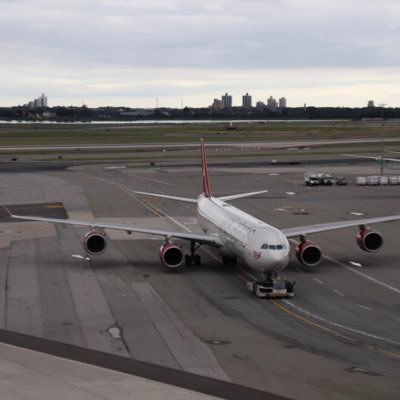 nqthomas_avgeek Profile Picture